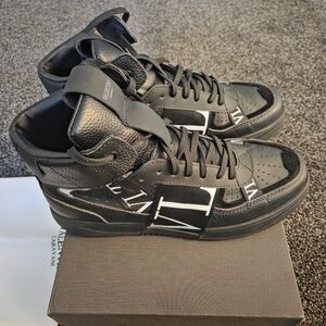 Valentino Garavani Hi Top Sneakers